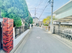 前面道路含む現地写真
