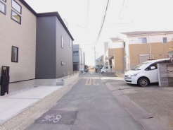 前面道路含む現地写真
