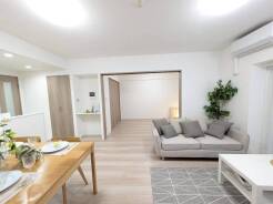 ご家族みんながゆったりくつろげる広々リビング。
