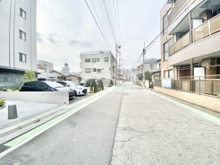 前面道路含む現地写真
