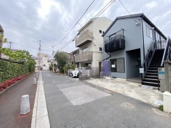 前面道路含む外観