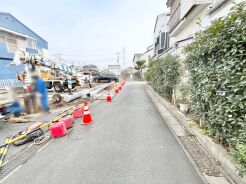 前面道路含む現地写真
