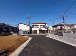 前面道路含む現地写真
