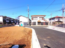 前面道路含む現地写真
