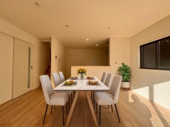 CGで家具を配置しております。家具配置のイメージにご覧ください。
