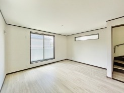 淡い色調で統一された内装は広がりを感じさせ、心落ち着く穏やかな時間を過ごせる場所となります
