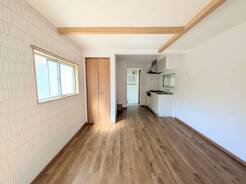 ご家族みんながゆったりくつろげる広々リビング。
