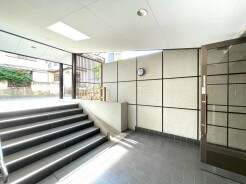 エントランス外

