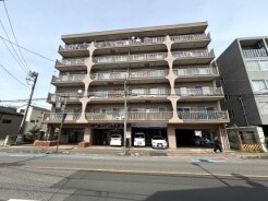 駅徒歩6分!エレベーターありマンションです。