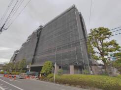 JR京浜東北・武蔵野線「南浦和」駅東口徒歩１分、提携駐車場もあります。エステート白馬南浦和店までお気軽にお問い合わせください。
