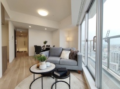 ご家族みんながゆったりくつろげる広々リビング。