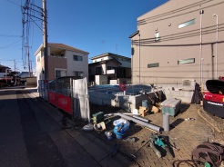 1号棟 前面道路含む現地写真
