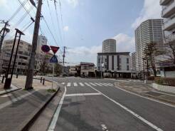 前面道路含む現地写真
