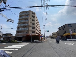 前面道路含む現地写真
