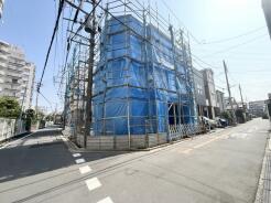 1号棟 前面道路含む現地写真
