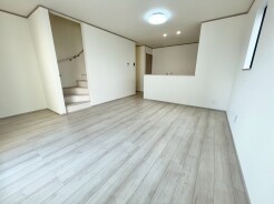 I号棟 お家の中心となる大きな空間がご家族のコミュニケーションスペースになる筈です。
