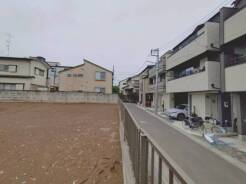 前面道路含む現地写真
