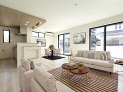 キッチンからLDが一望できる、広くて明るい家族の大好きな空間。
※CGで家具を配置しております。家具配置のイメージにご覧ください。
