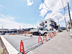 前面道路含む現地写真
