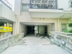 エントランス外
