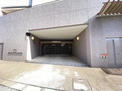 駐車場入口付近