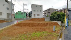 前面道路含む現地写真
