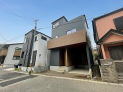 1号棟 現地外観(建設中)
