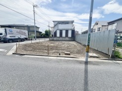 前面道路含む現地写真
