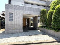 エントランス外
