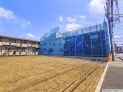 建築中