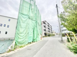 前面道路含む現地写真
