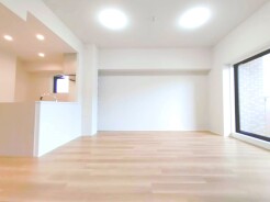 ご家族みんながゆったりくつろげる広々リビング。
