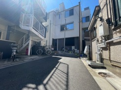 前面道路含む現地写真
