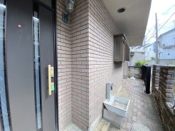 玄関
