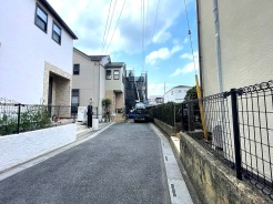 前面道路含む現地写真
