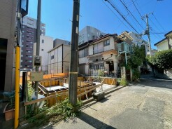 前面道路含む現地写真
