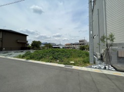6号棟 前面道路含む現地写真