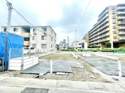 基礎から完成済みの住まいまで、各工程をご確認いただけます。
