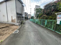 前面道路含む現地写真

