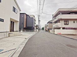 前面道路含む現地写真
