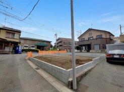 1号棟 前面道路含む現地写真
