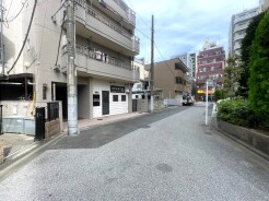 前面道路含む現地写真
