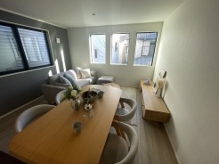 ご家族みんながゆったりくつろげる広々リビング。
