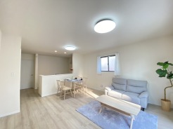 家族団らんの時間も増えそうなくつろぎのLDK。