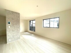 ご家族みんながゆったりくつろげる広々リビング。
