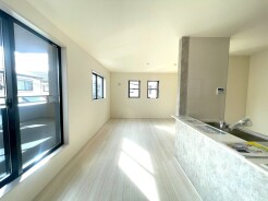 開放感と採光にこだわった広々ＬＤＫ。
