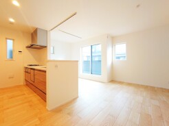 開放感と採光にこだわった広々ＬＤＫ。
