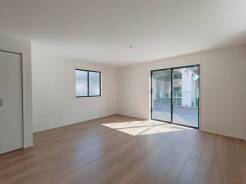 自然光が心地よく広がる、穏やかな空間。