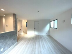 ご家族みんながゆったりくつろげる広々リビング。
