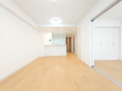 お家の中心となる大きな空間がご家族のコミュニケーションスペースになる筈です。
